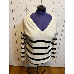 Bobeau Women’s Medium White Black Striped V-neck long sleeve Corporatecore Work